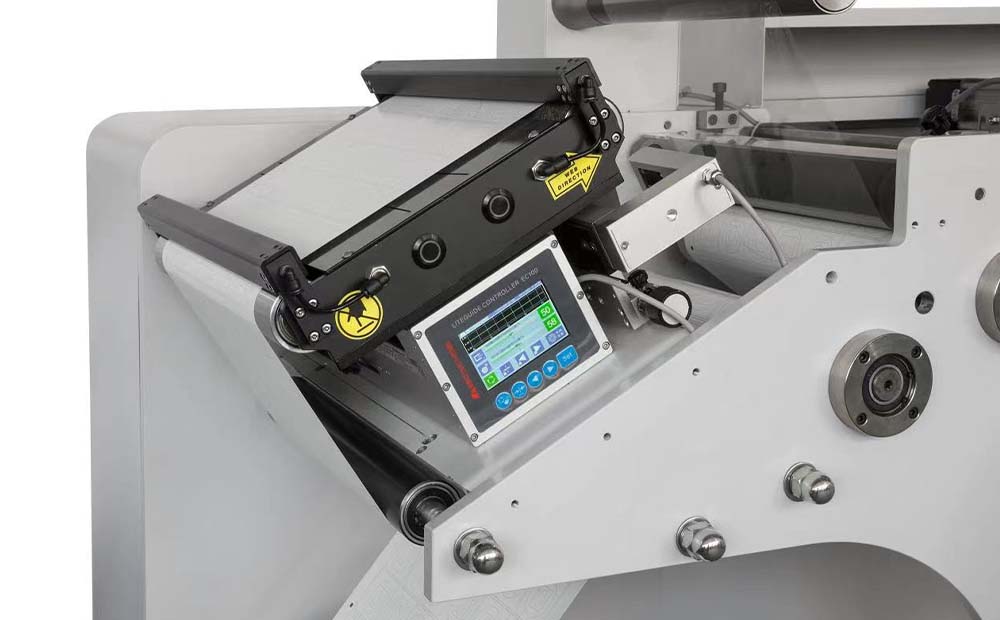 DIGITAL LABEL DIE CUTTING MACHINE